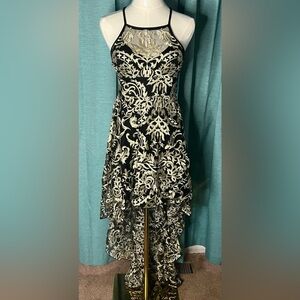 Elegant Black and Gold Formal Dress Size 1 Small